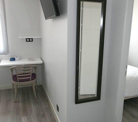 hambre-triple-hotel-hendaye